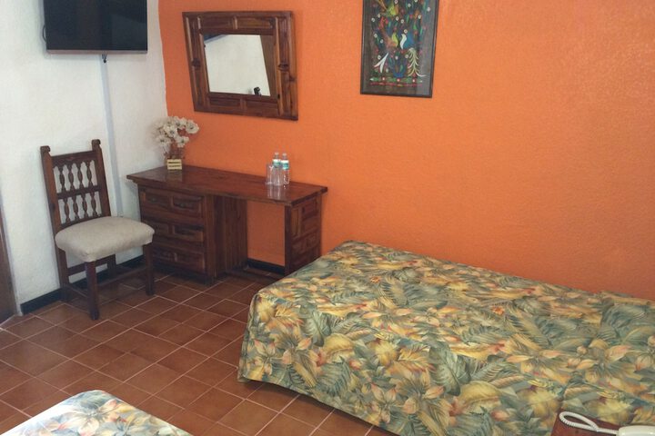 Room 8 of 34
