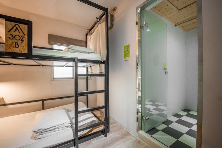 Room 17 of 45