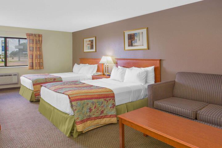 2 Double Beds No Elevator (12 of 13)