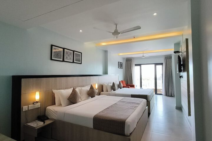 Room 9 of 25