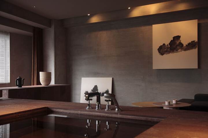 Room 16 of 31