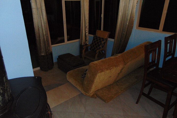 Room 95 of 413