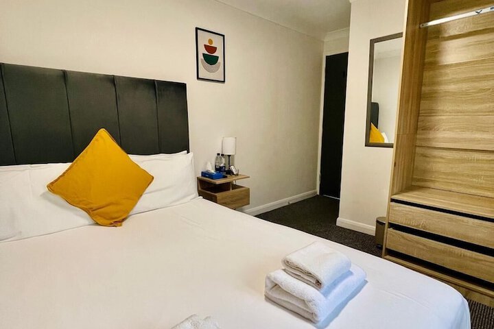 Room 76 of 129