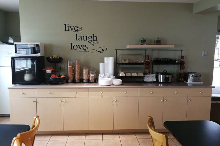 Breakfast/Coffee Service 15 of 19