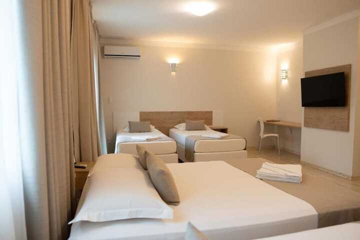 Room 9 of 44