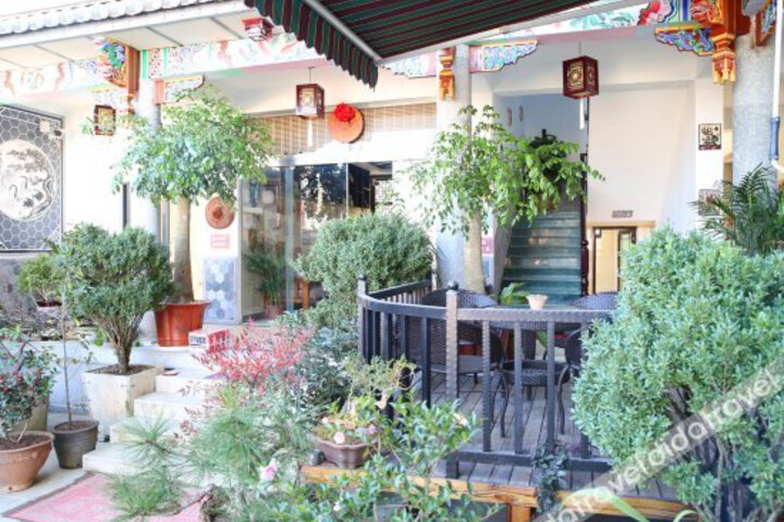 Yangguang Xianting Inn