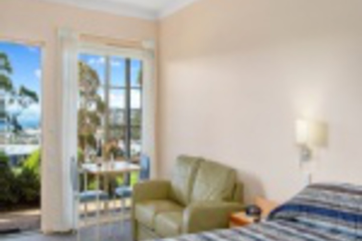 Room 324 of 384