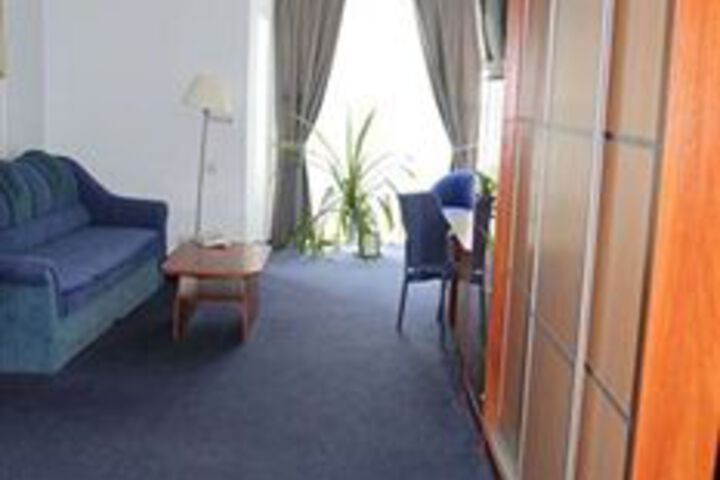 Room 21 of 25