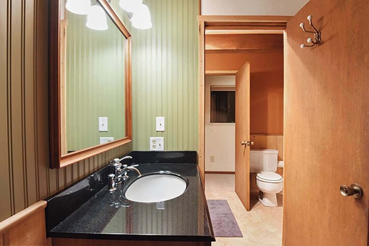 Room 15 of 26