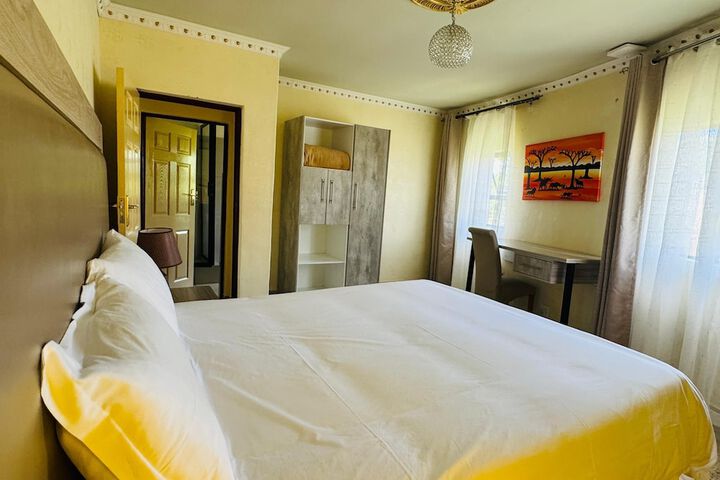 Room 14 of 76