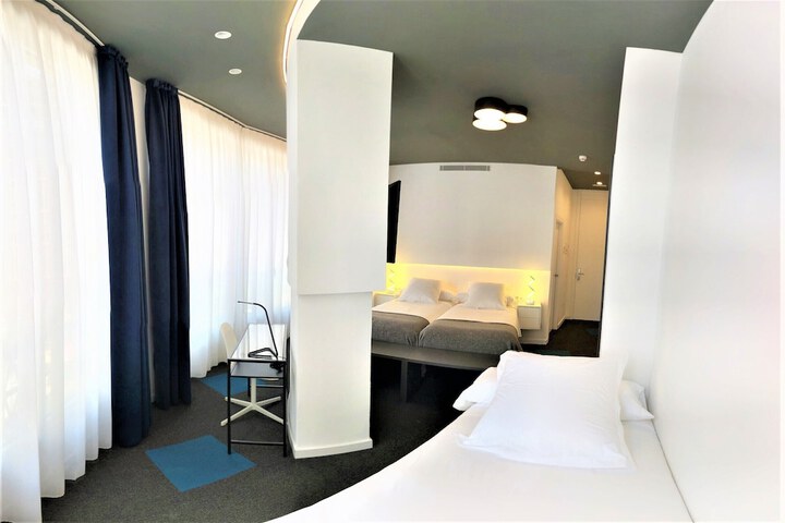 Room 18 of 50