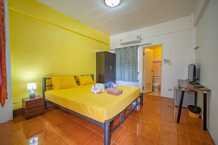Room 12 of 15