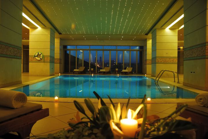 Hotel Pool