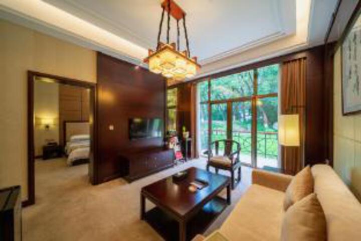 Room 17 of 19