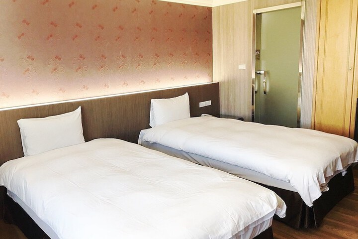 Room 7 of 43