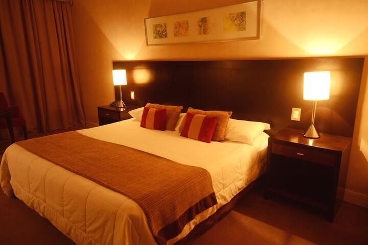 Room 3 of 28