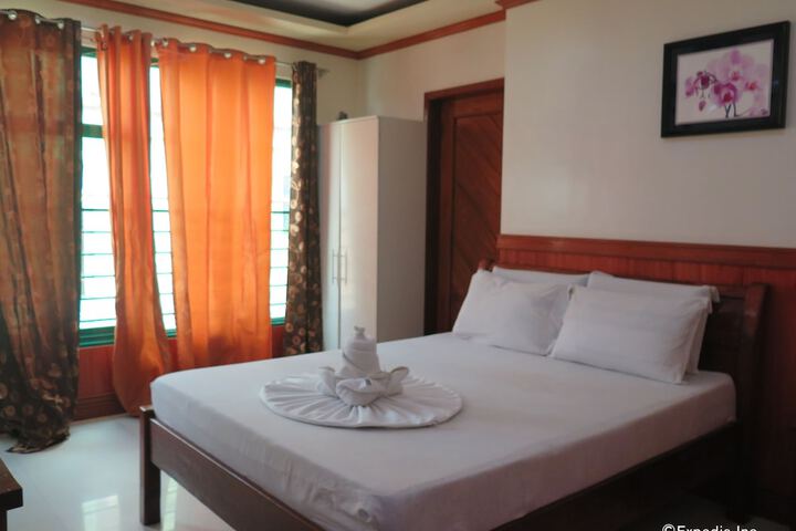 Room 15 of 51