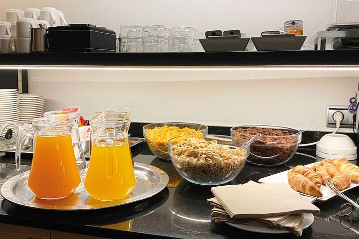 Dining 54 of 75