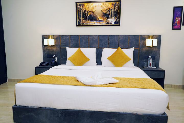Room 9 of 47