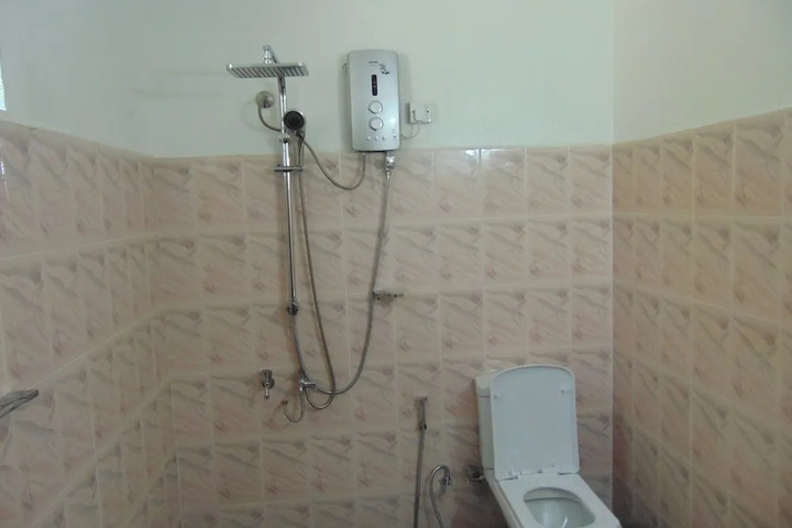 Room 8 of 17