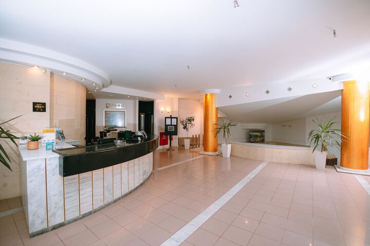 Hotel Lobby
