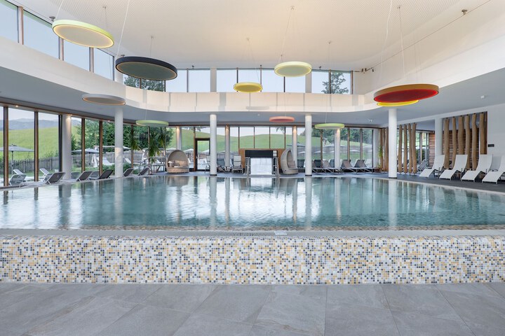Pool 22 of 52
