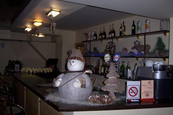 Lounge 54 of 64