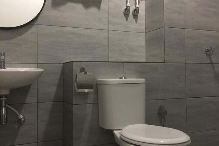 Room 26 of 35