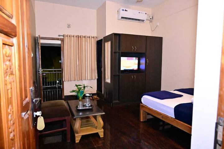 Room 4 of 15