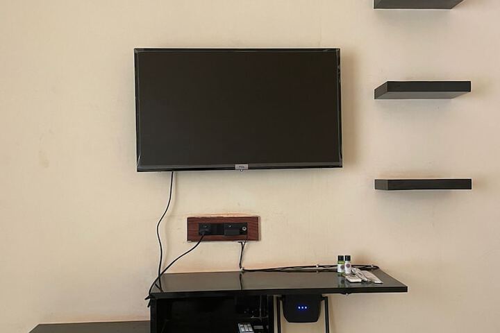 Room 4 of 60