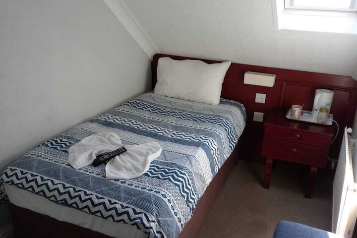 Room 14 of 130