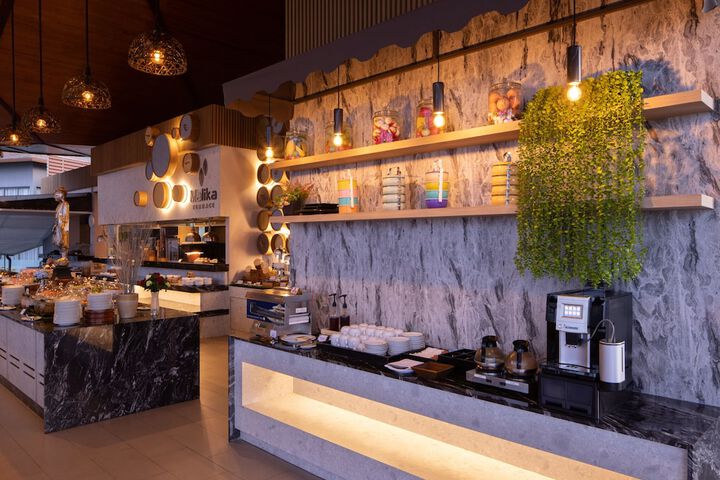 Breakfast/Coffee Service 115 of 144