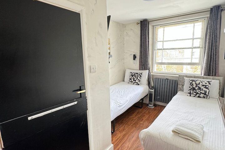 Room 139 of 234