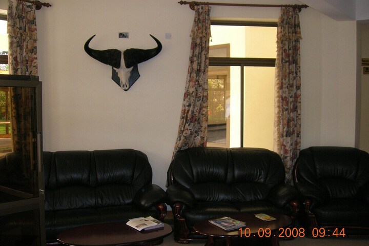 Entrance & Lobby
