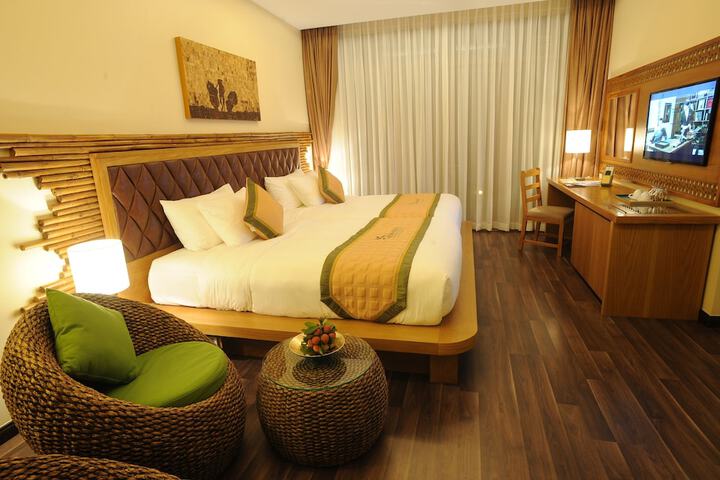 Room 2 of 112