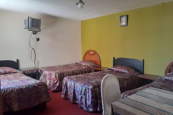 Room 3 of 44