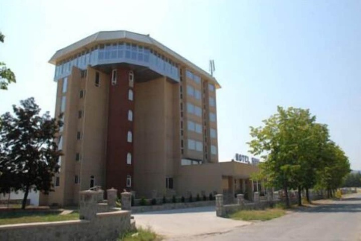 Hotel Feni
