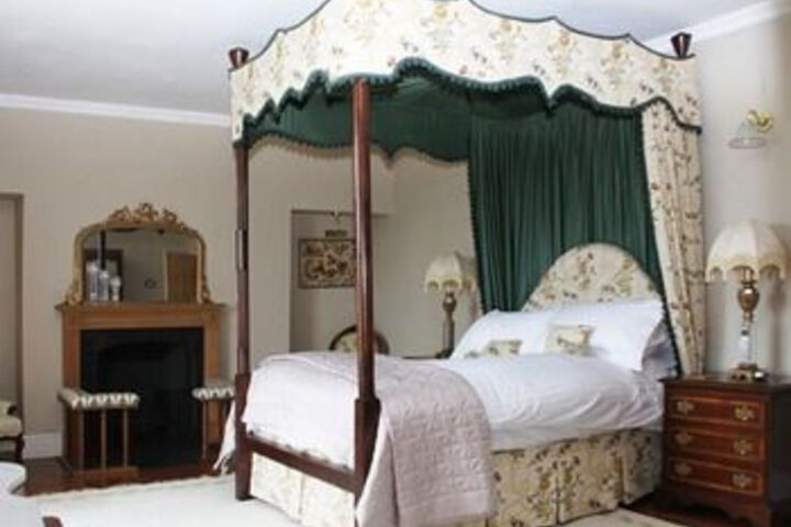 Room 16 of 20