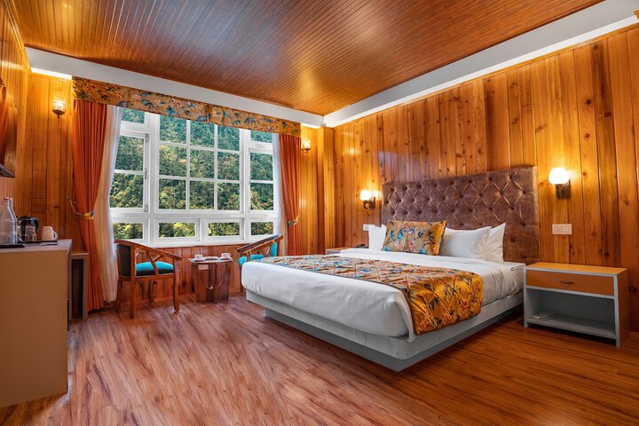 Room 3 of 7