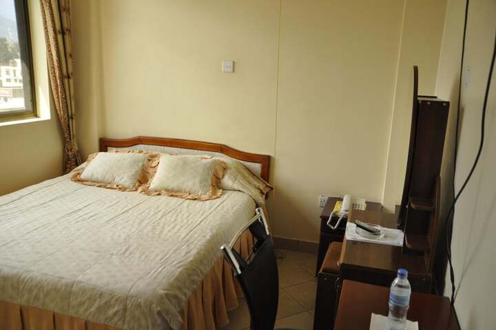 Room 13 of 49