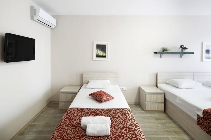 Room 19 of 40