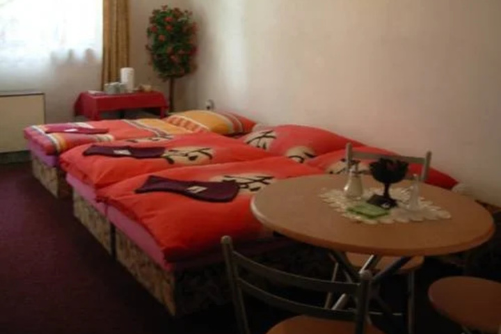 Room 3 of 13