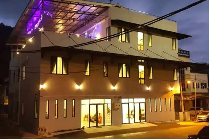 Exterior of Cameronia Hotel
