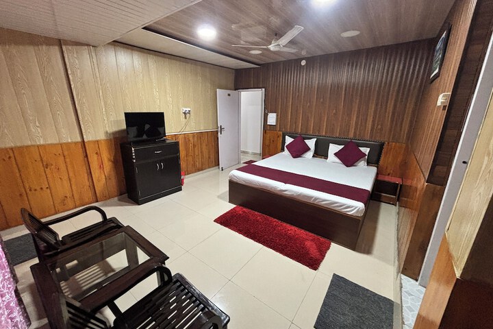 Room 43 of 57