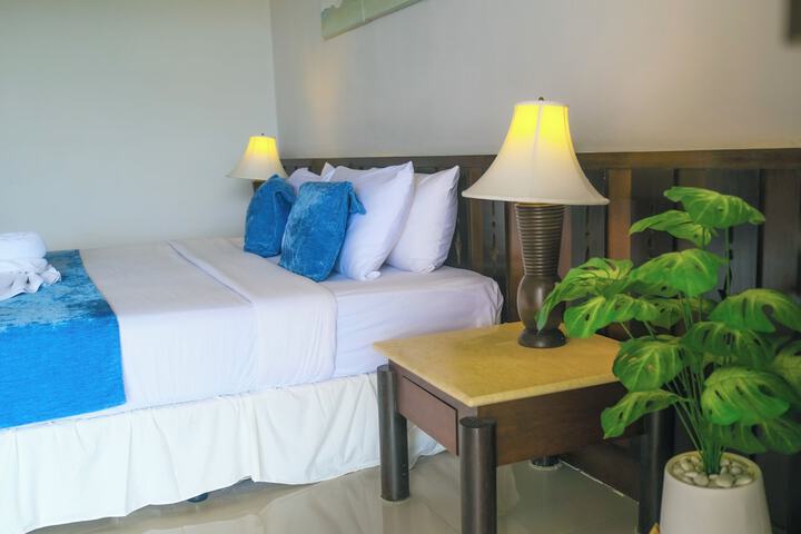 Room 15 of 214
