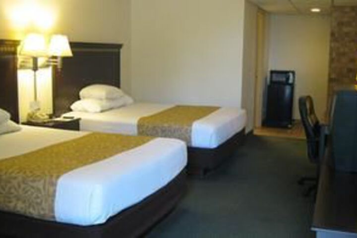 Image of Echo Hotel & Conference Center