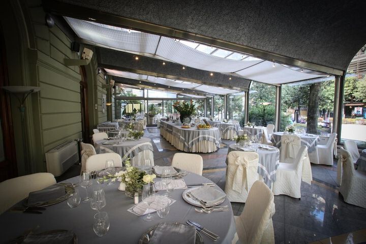 Dining Photos