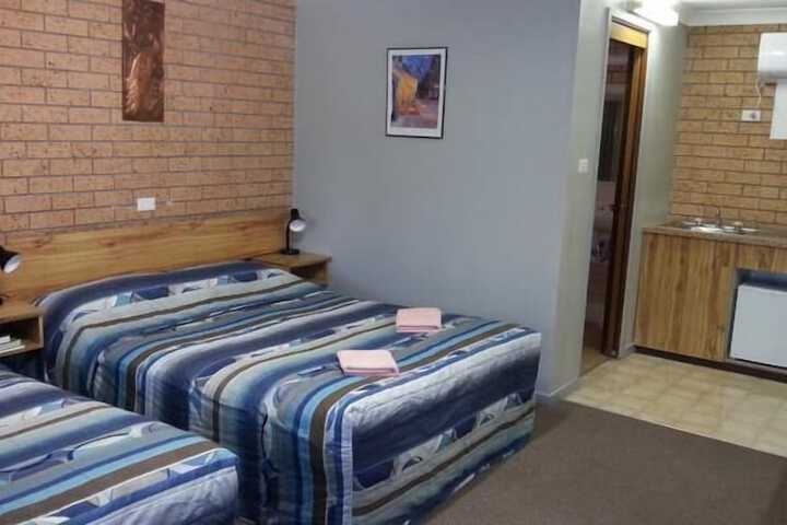 Room 19 of 44