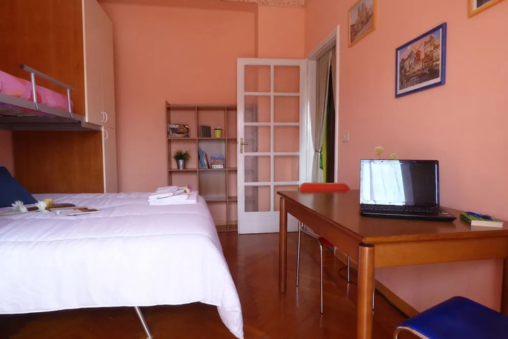 Room 5 of 19