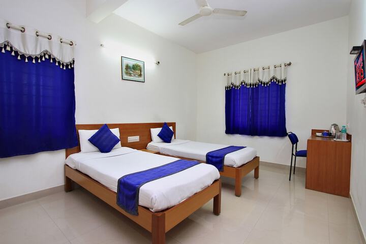 Room 5 of 15